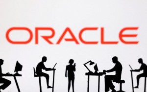 Ações da Oracle caem com altos gastos com IA assustando investidores