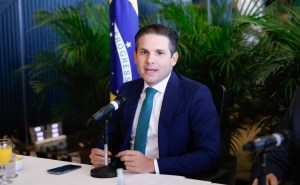 Câmara analisa fim da escala 6×1 de novo? Entenda a manobra de Hugo Motta