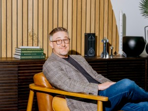 Ele passou 15 anos acumulando ações da SpaceX. Agora, vem a bolada