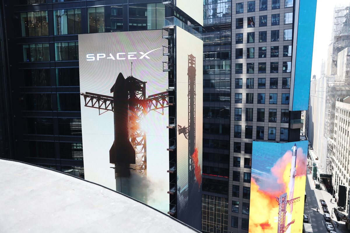 Equity Funding Squeeze Driven By AI Rally, SpaceX IPO Stretches Banks