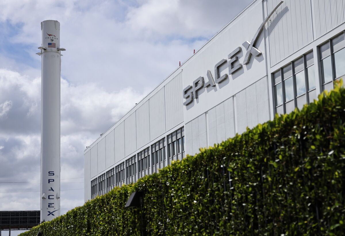 From London to Sydney, Traders Ready to Watch SpaceX’s Debut