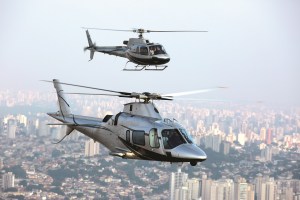 Helicópteros colidem no ar no Recreio dos Bandeirantes, no RJ