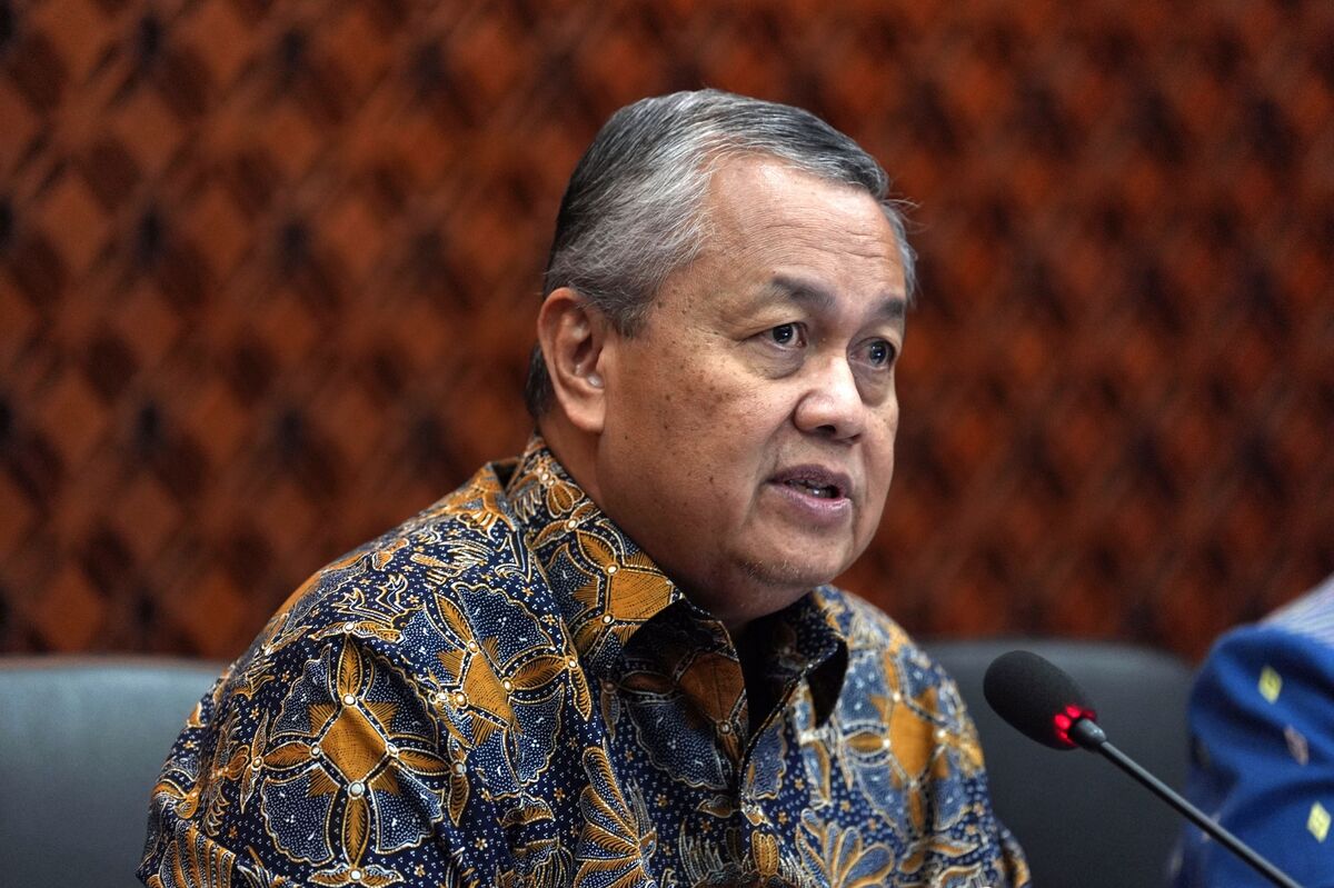 Indonesian Officials Vow Again to Steady Rupiah, Draw Funds