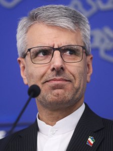 Irã diz que precisa reavaliar negociações com EUA após confrontos
