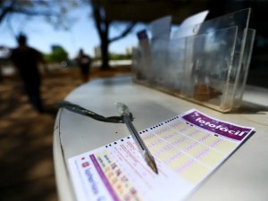 Lotofácil acumula e pagará prêmio de R$ 5 milhões no próximo sorteio