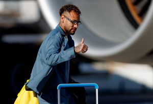Prazo para trocas se encerra e Neymar está garantido na Copa mesmo sem treinar