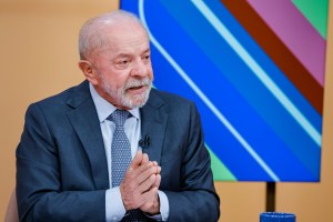 Quase metade dos brasileiros vê aumento da corrupção no governo Lula, diz PoderData