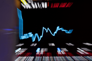 Raízen, Yduqs, Axia, MRV, Cogna e mais ações para acompanhar hoje