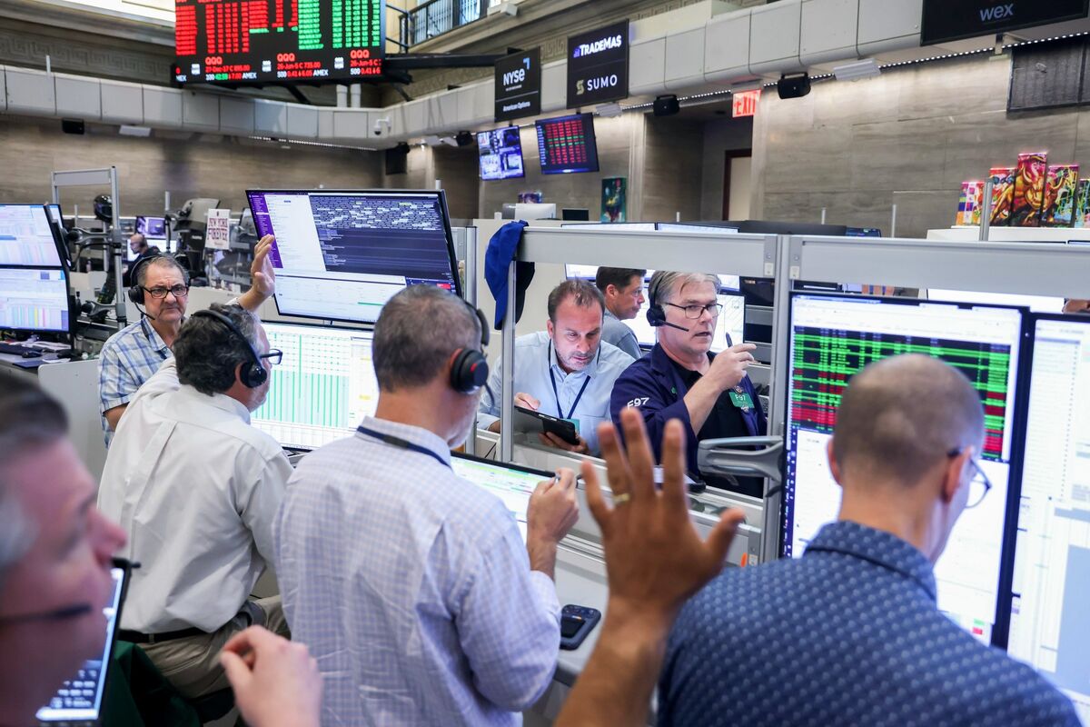 S&P 500 Traders Grapple With Swings Reminiscent of Tariff Tumult