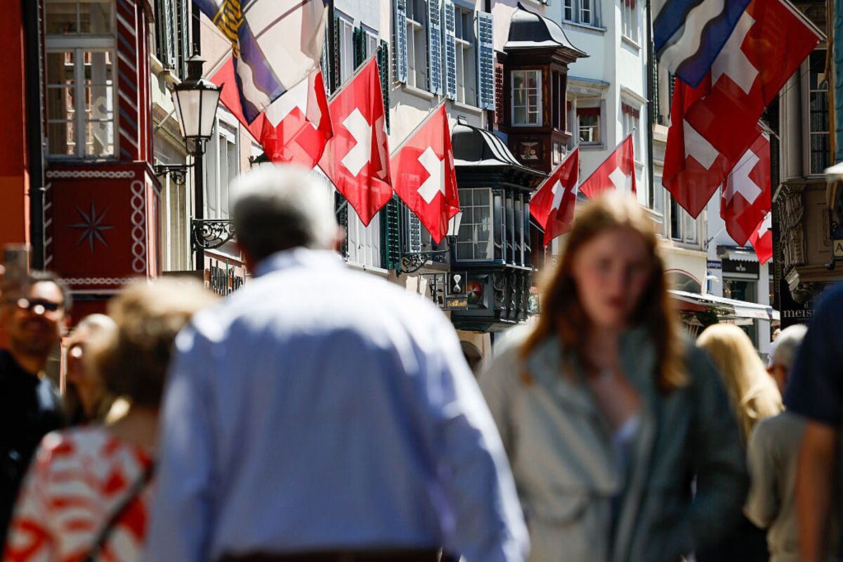 Switzerland Asks If 10 Million People Is Where to Draw the Line