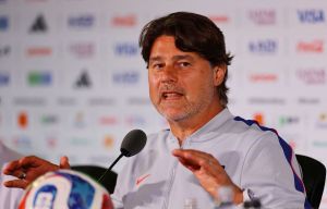 Técnico dos EUA vê desafio cultural e defende relação emocional do país com o futebol