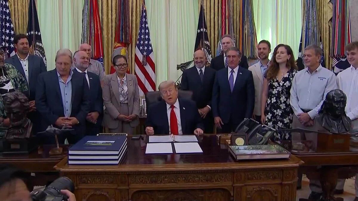 Trump Insists Iran Deal Is Close After Scrapping Strikes