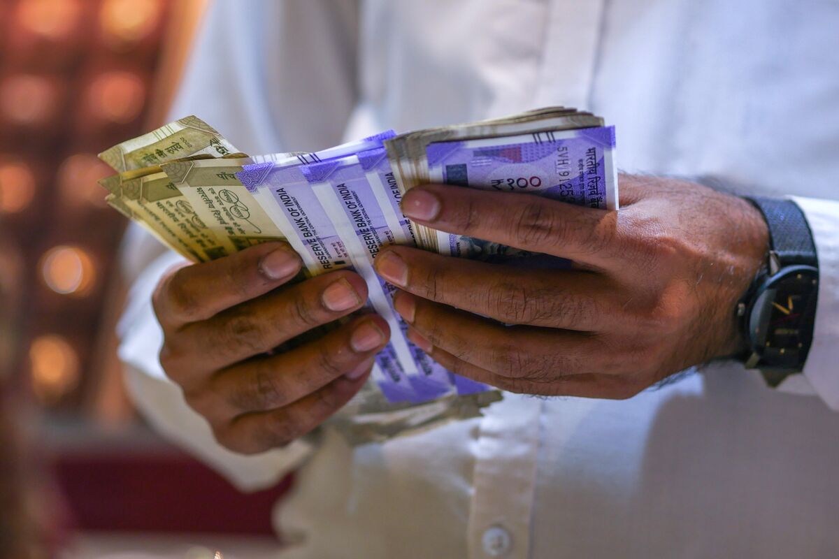 US-Iran Peace Deal May Keep Rally in India Stocks, Rupee Going