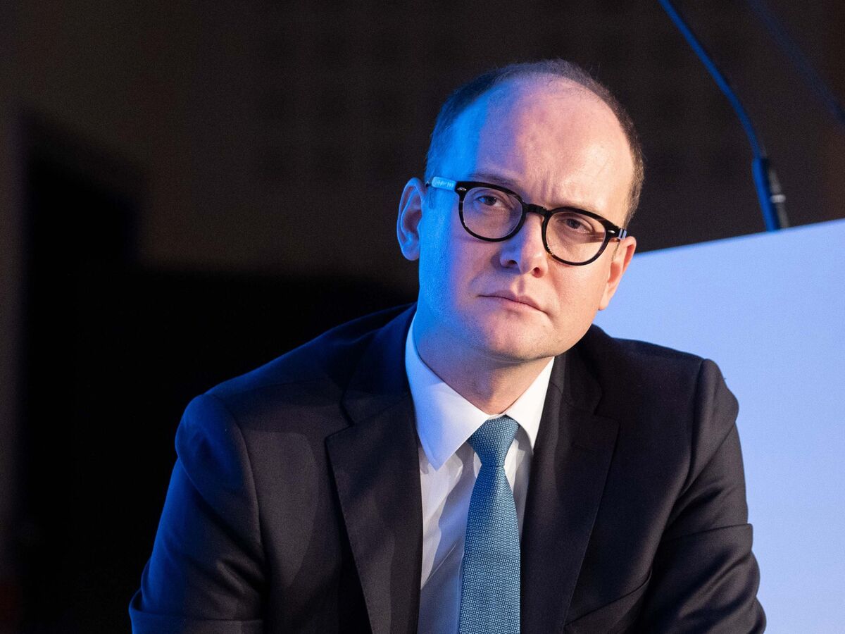 ASX Bets New CEO Can Restore Confidence After 30% Share Drop