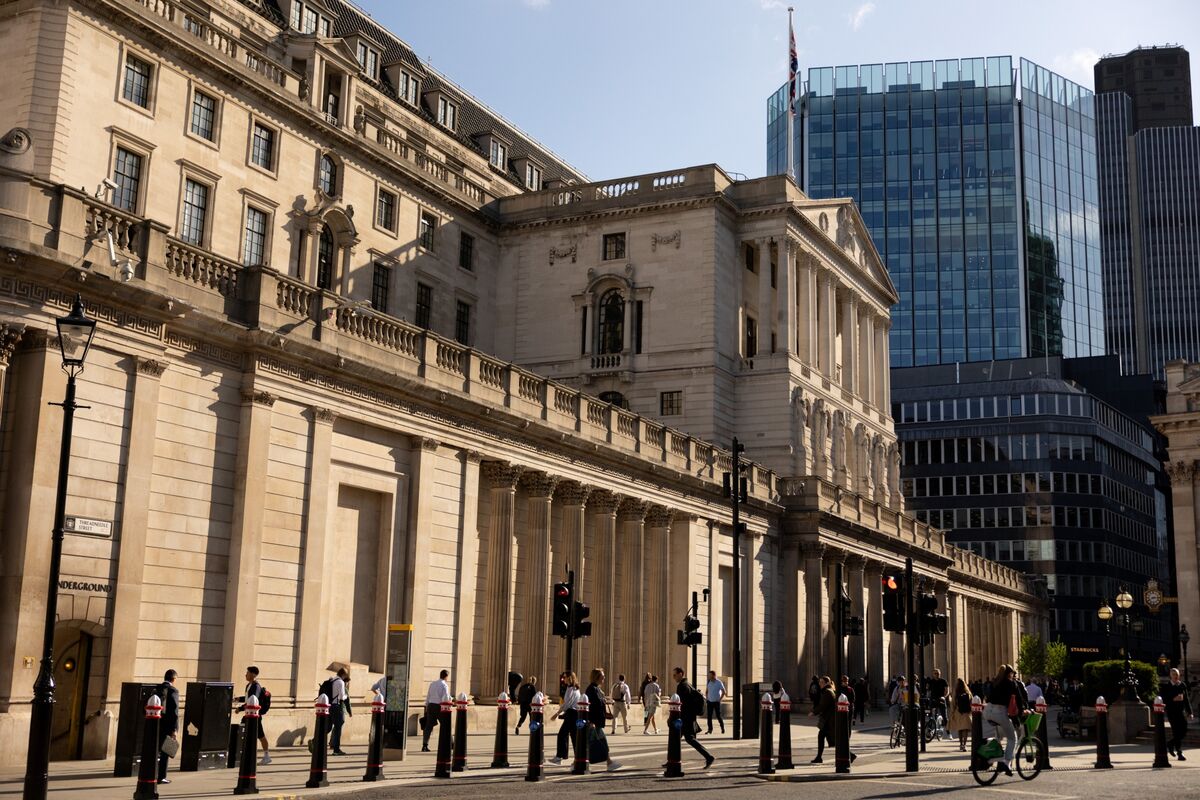 BOE Proposes Easing Some Capital Rules Despite Growing Risks