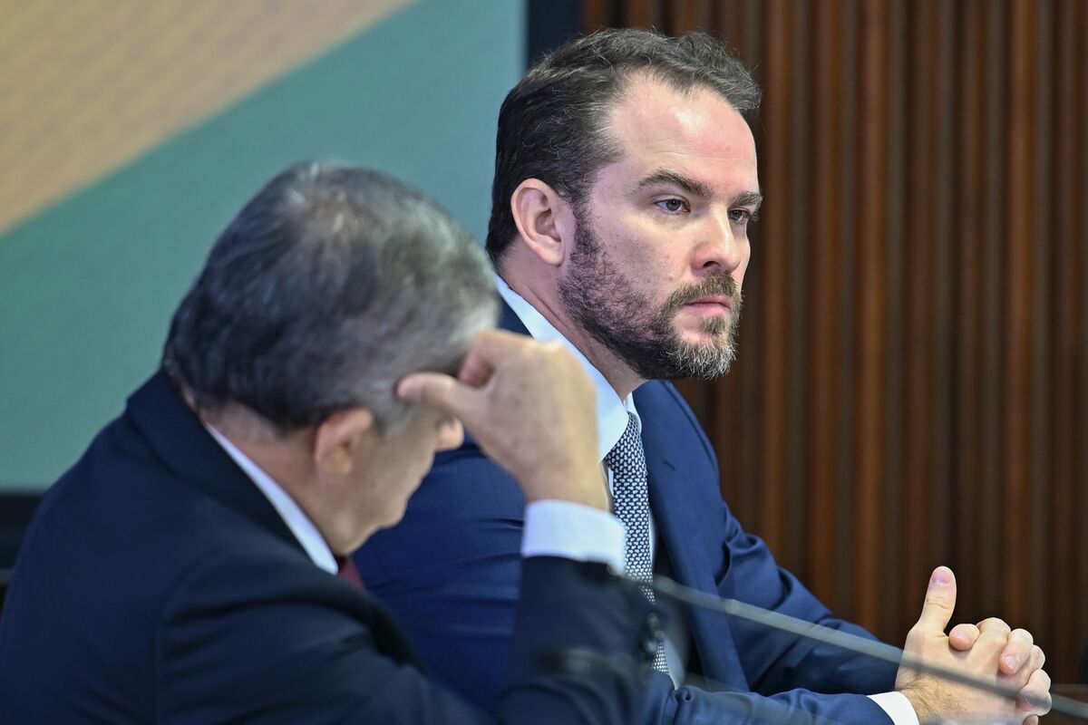 Brazil’s Durigan Says Credit Lines Won’t Affect Monetary Policy