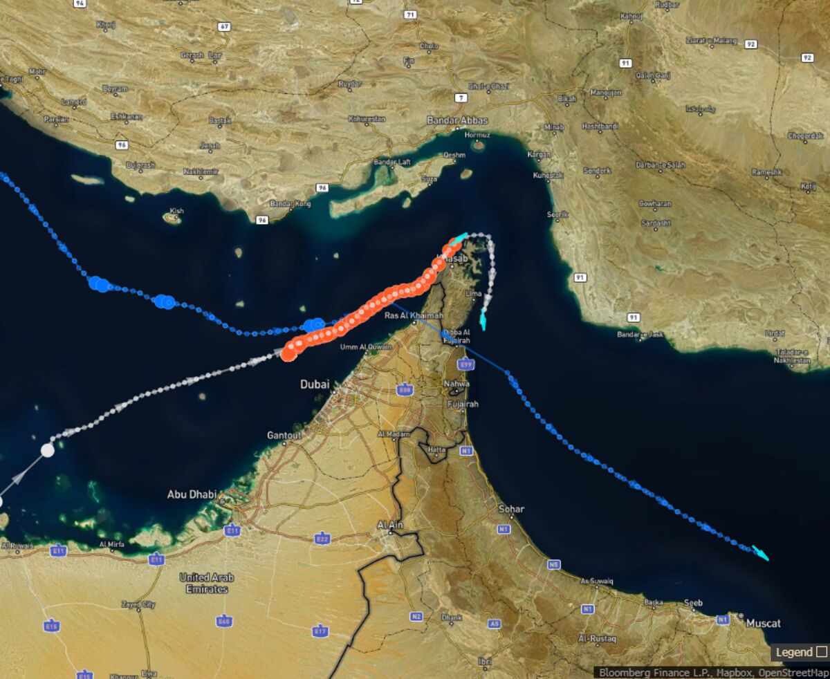 Fewer Ships Transiting Hormuz Along Oman Coast After U-Turns