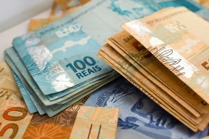 IPCA+ de longo prazo recua após Tesouro colocar 100% do leilão de títulos de inflação