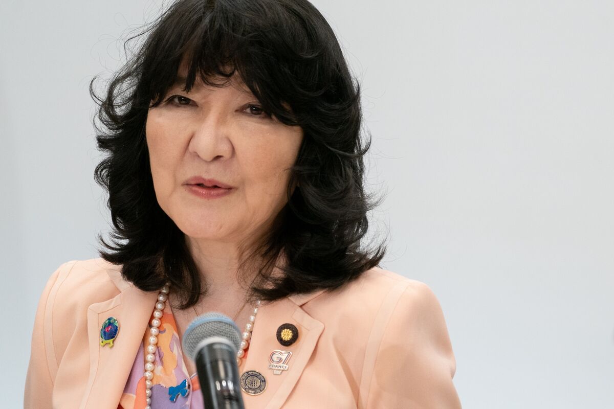 Katayama Repeats Ready to Act on Yen, in Touch With US