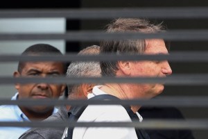 Moraes mantém prisão domiciliar de Bolsonaro após aval da PGR e pedido da defesa
