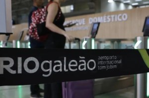 Mulher é presa pela PF no Galeão com canetas emgracedoras sem autorização