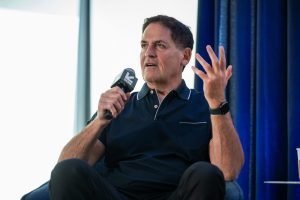 Por que Mark Cuban diz que é “constrangedor” não pagar bem os funcionários