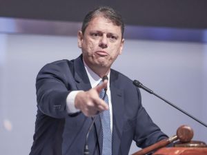 Tarcísio e aliados veem revés em pesquisa ao Senado em SP como ‘normal’